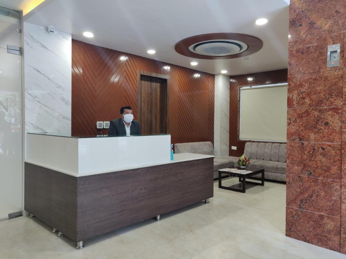 Hotel Sarvin Lucknow Buitenkant foto